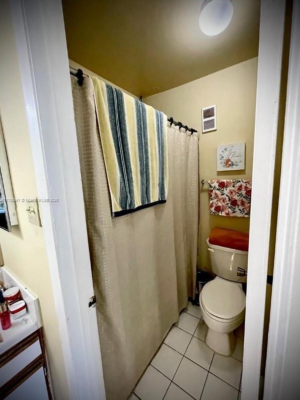 HAMMOCKS TRAILS CONDO - Residential