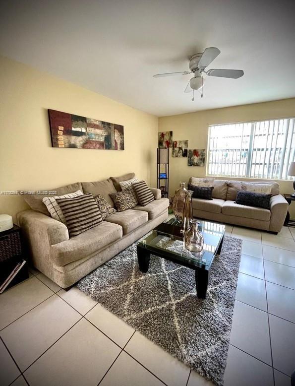 HAMMOCKS TRAILS CONDO - Residential