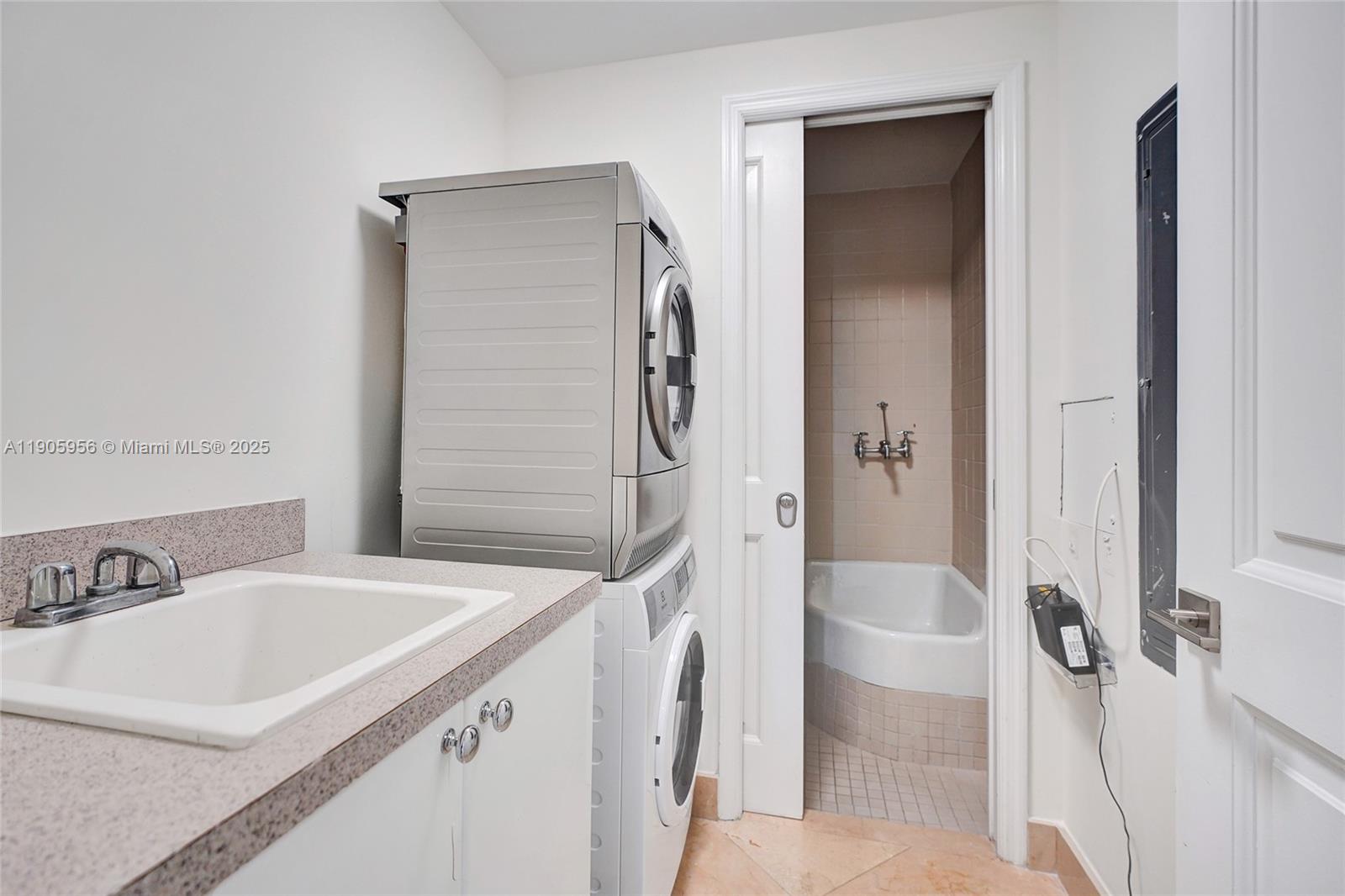 Acqualina Ocn Residences - Residential