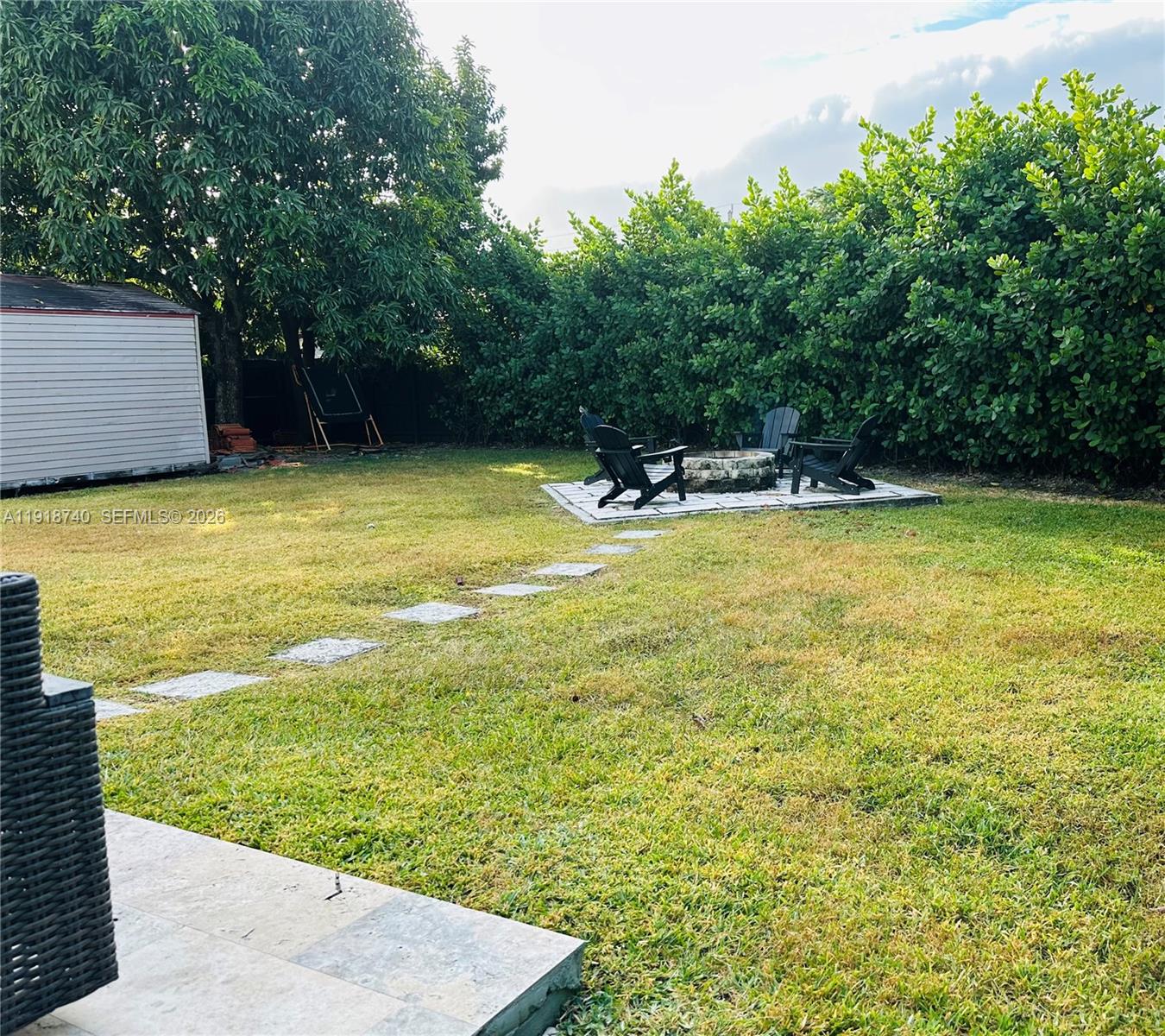 SHORES LINDGREN - Residential