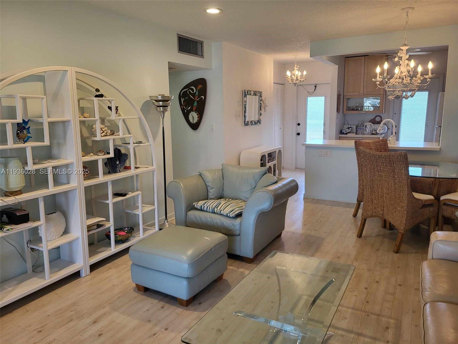 THISTLE GARDENS CONDO - Residential