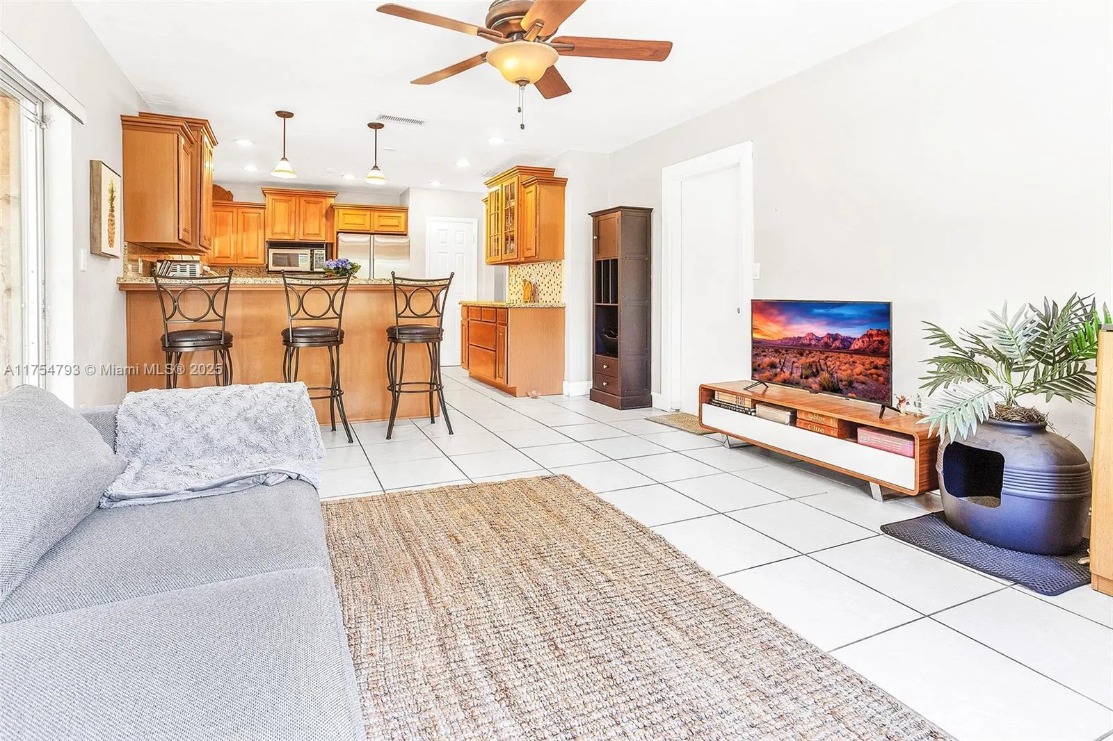 Palmetto Bay, Florida 33157, United States, 3 Bedrooms Bedrooms, ,2 BathroomsBathrooms,Residential,Active,92595