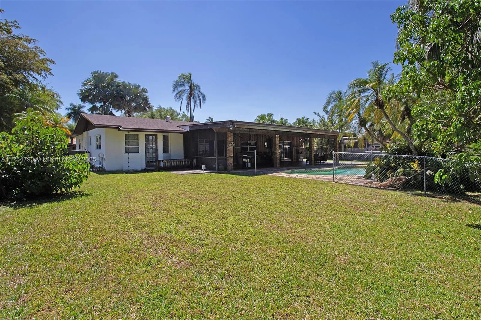 Palmetto Bay, Florida 33157, United States, 3 Bedrooms Bedrooms, ,2 BathroomsBathrooms,Residential,Active,92595