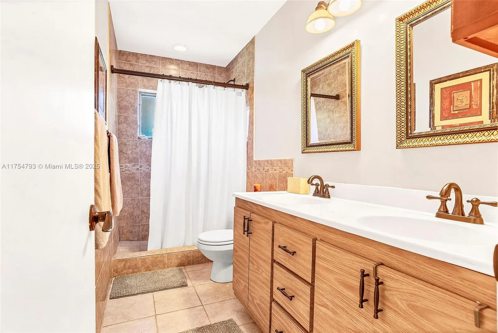 Palmetto Bay, Florida 33157, United States, 3 Bedrooms Bedrooms, ,2 BathroomsBathrooms,Residential,Active,92595