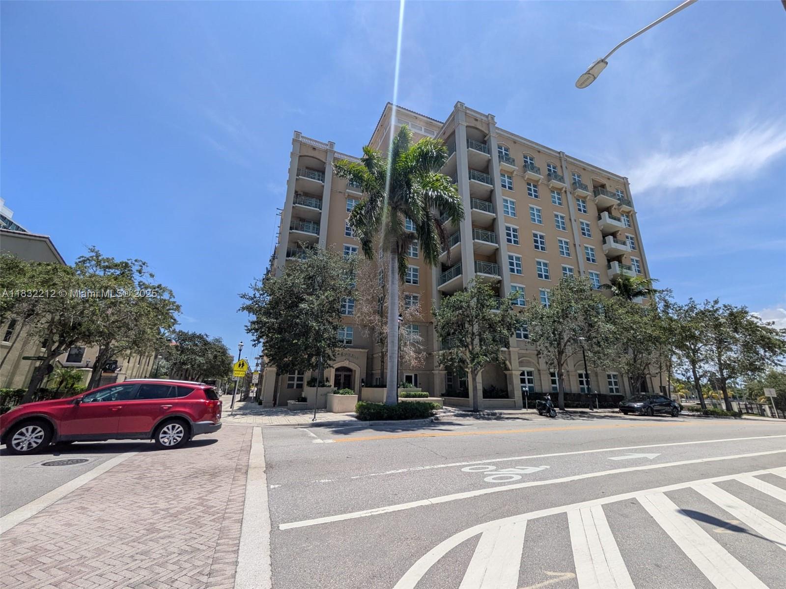 403 S Sapodilla Ave 803