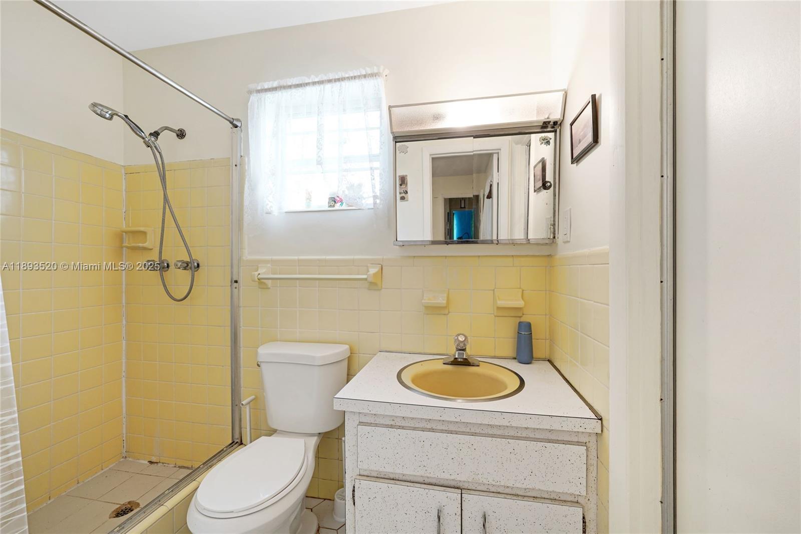 ORIOLE ESTATES SEC 8 - Residential