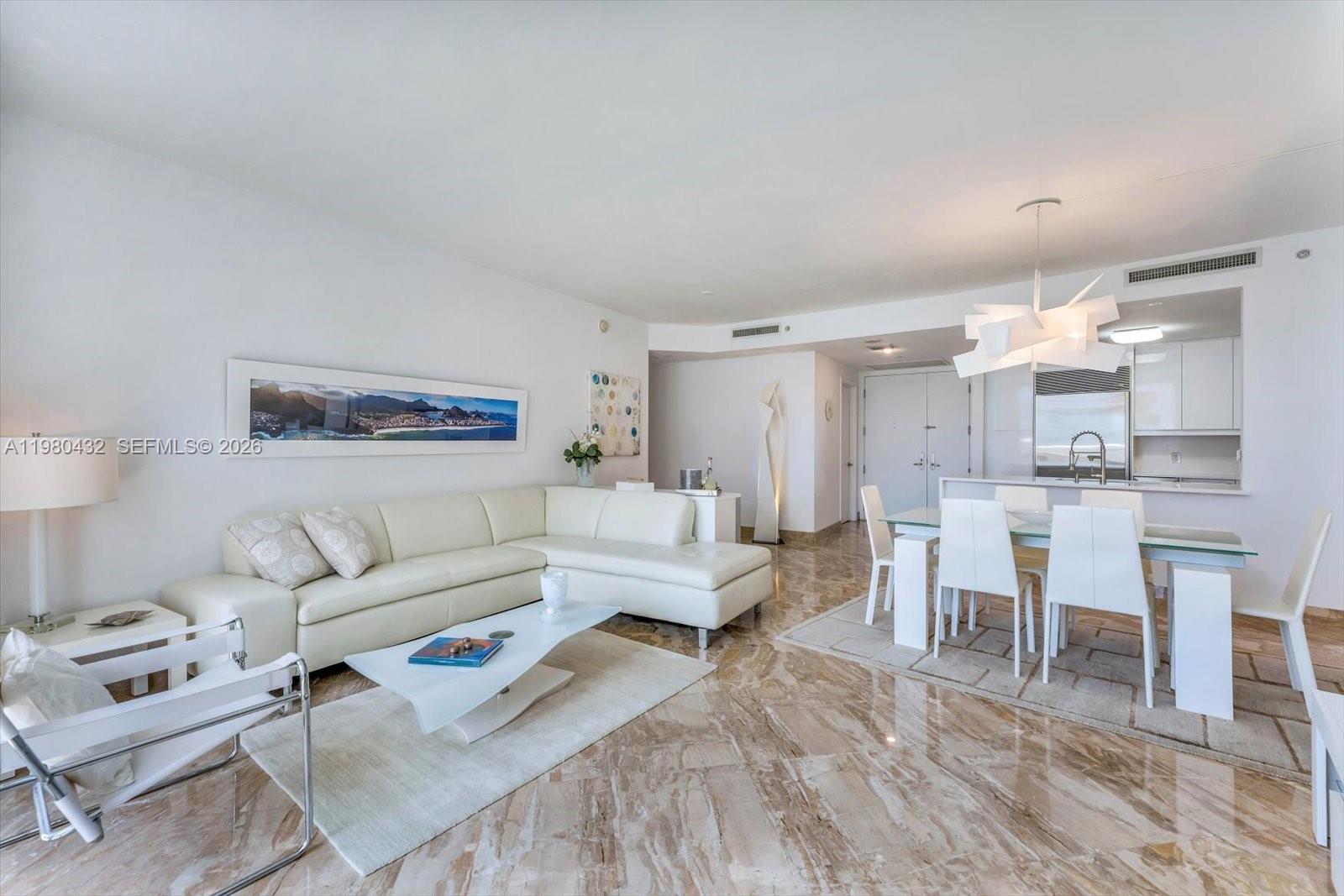 CARBONELL CONDO - Residential