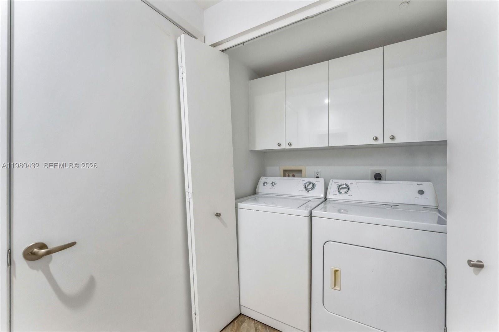 CARBONELL CONDO - Residential