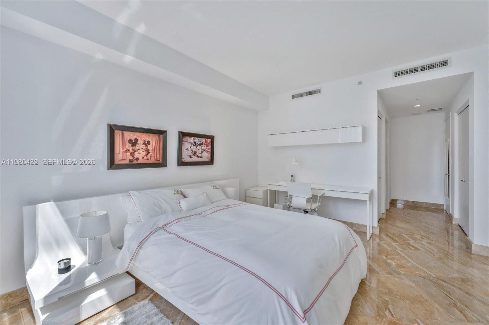 CARBONELL CONDO - Residential