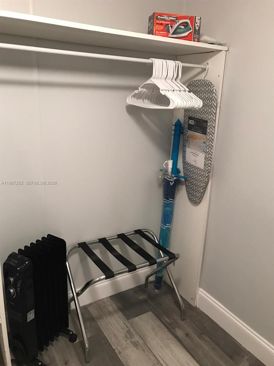 DIPLOMAT GOLF & RACQUET C - Residential