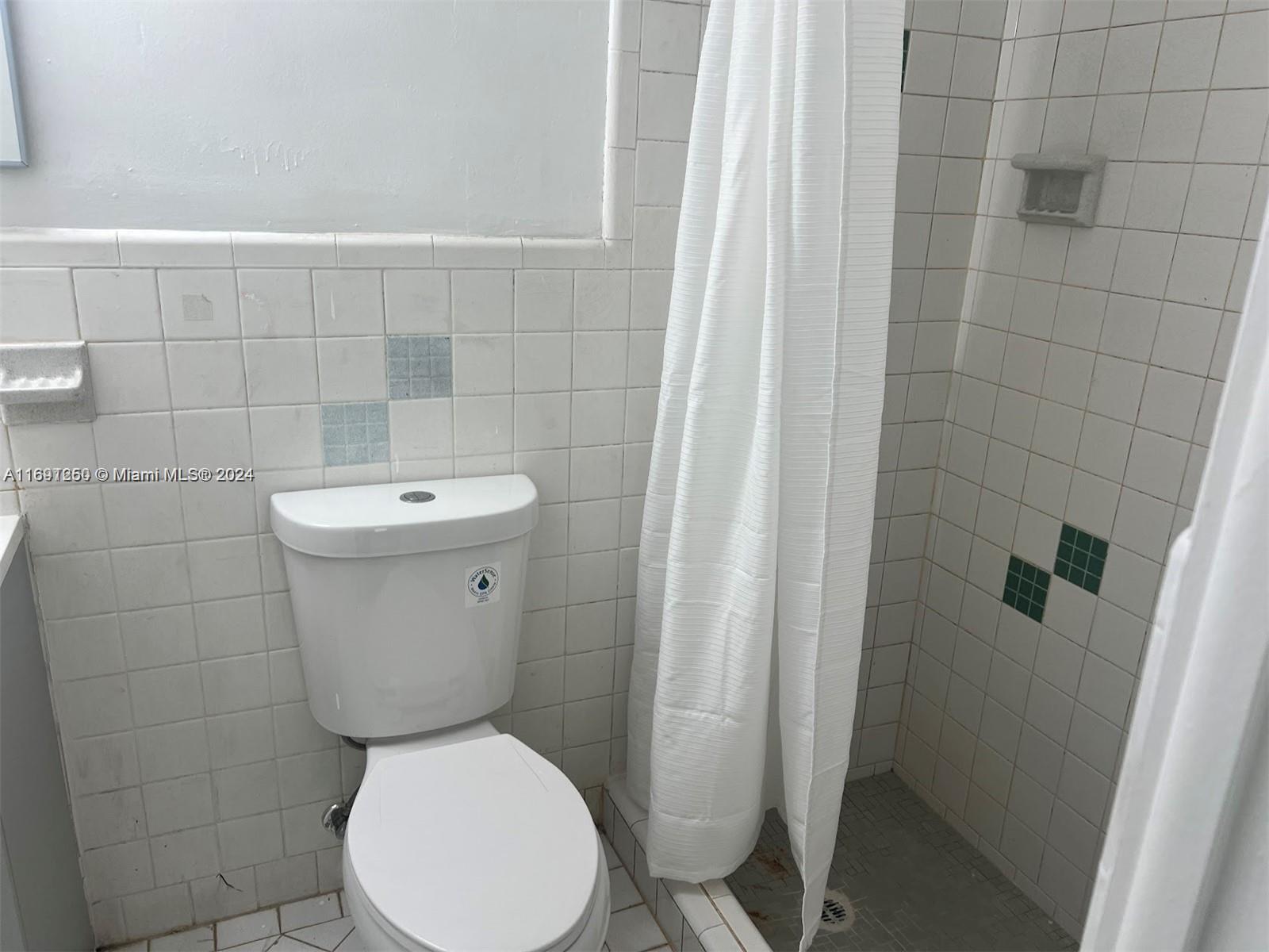 2072 NE 169 ST CORP CONDO - Residential Lease