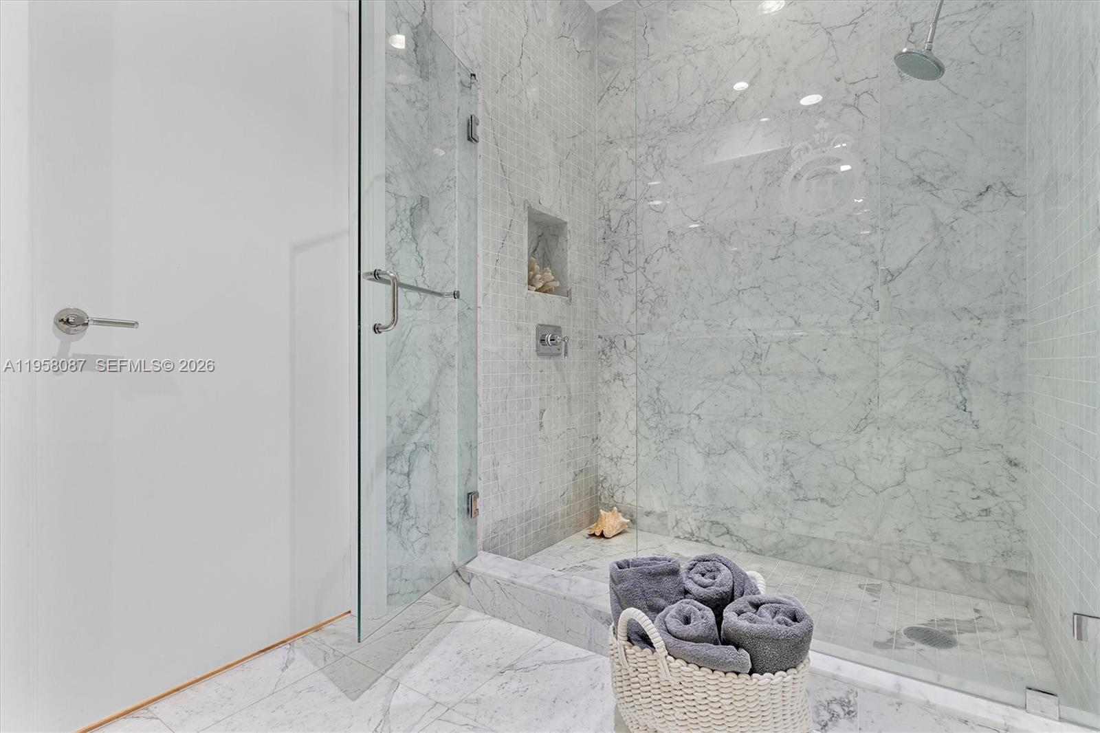 CHATEAU BEACH CONDO - Residential Lease