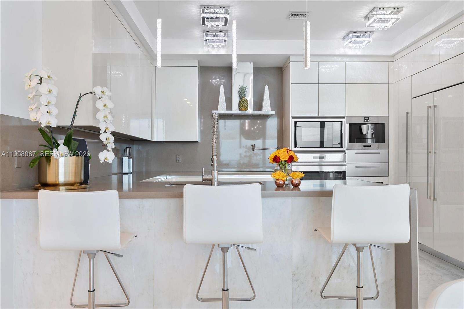 CHATEAU BEACH CONDO - Residential Lease