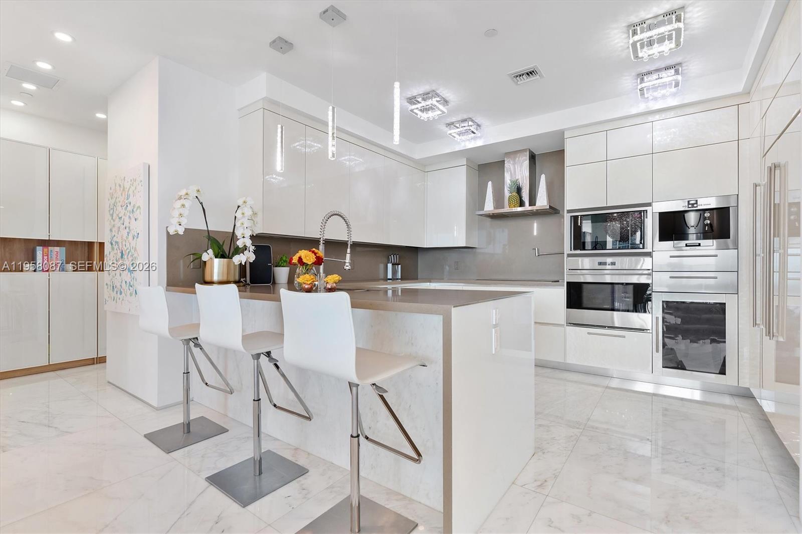 CHATEAU BEACH CONDO - Residential Lease