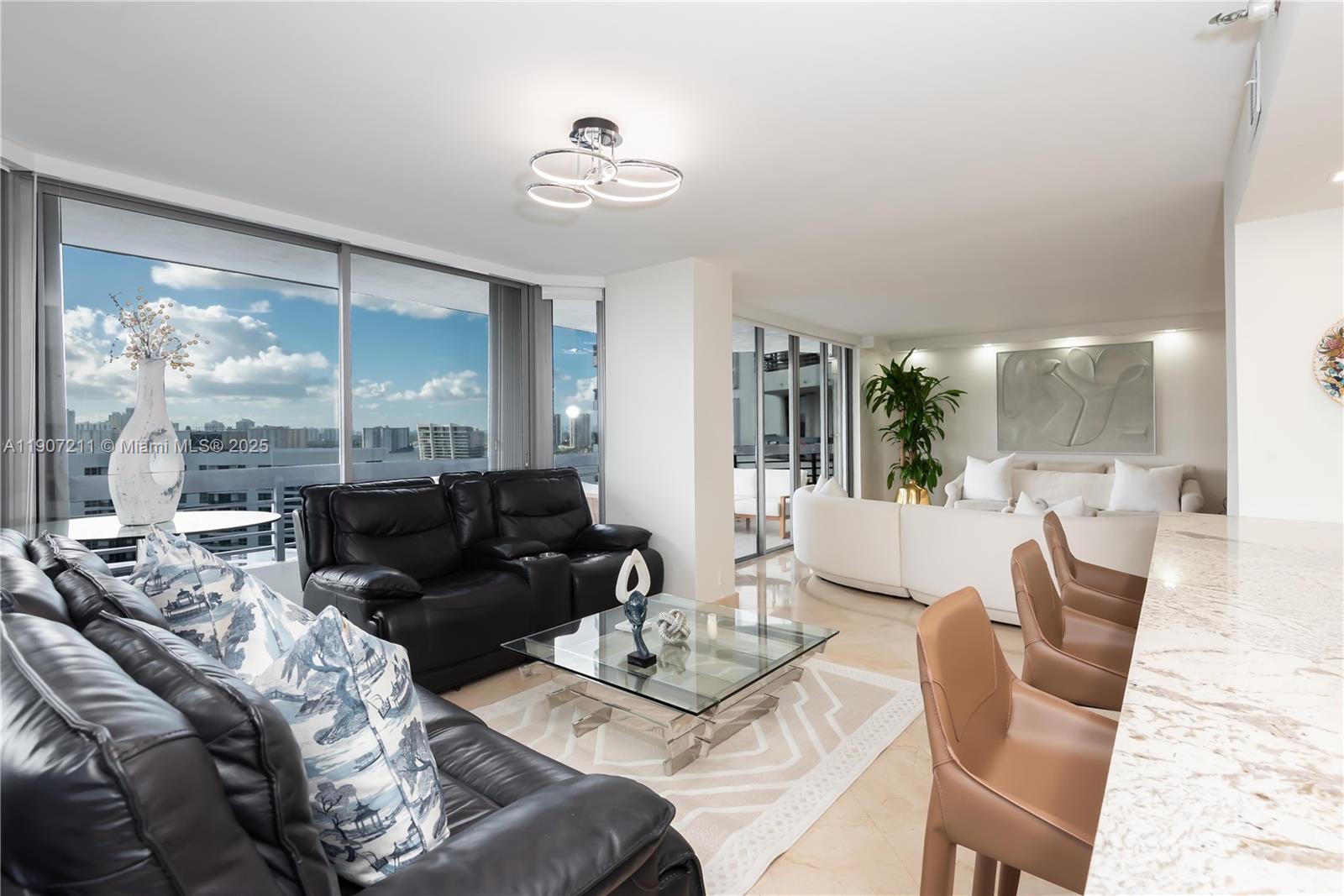 MYSTIC POINTE TOWER 400 C - Residential