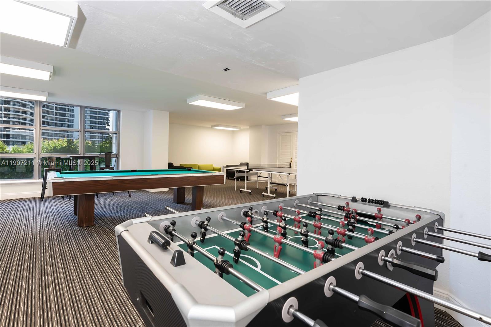 MYSTIC POINTE TOWER 400 C - Residential