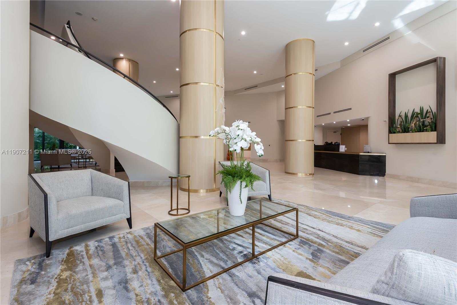 MYSTIC POINTE TOWER 400 C - Residential