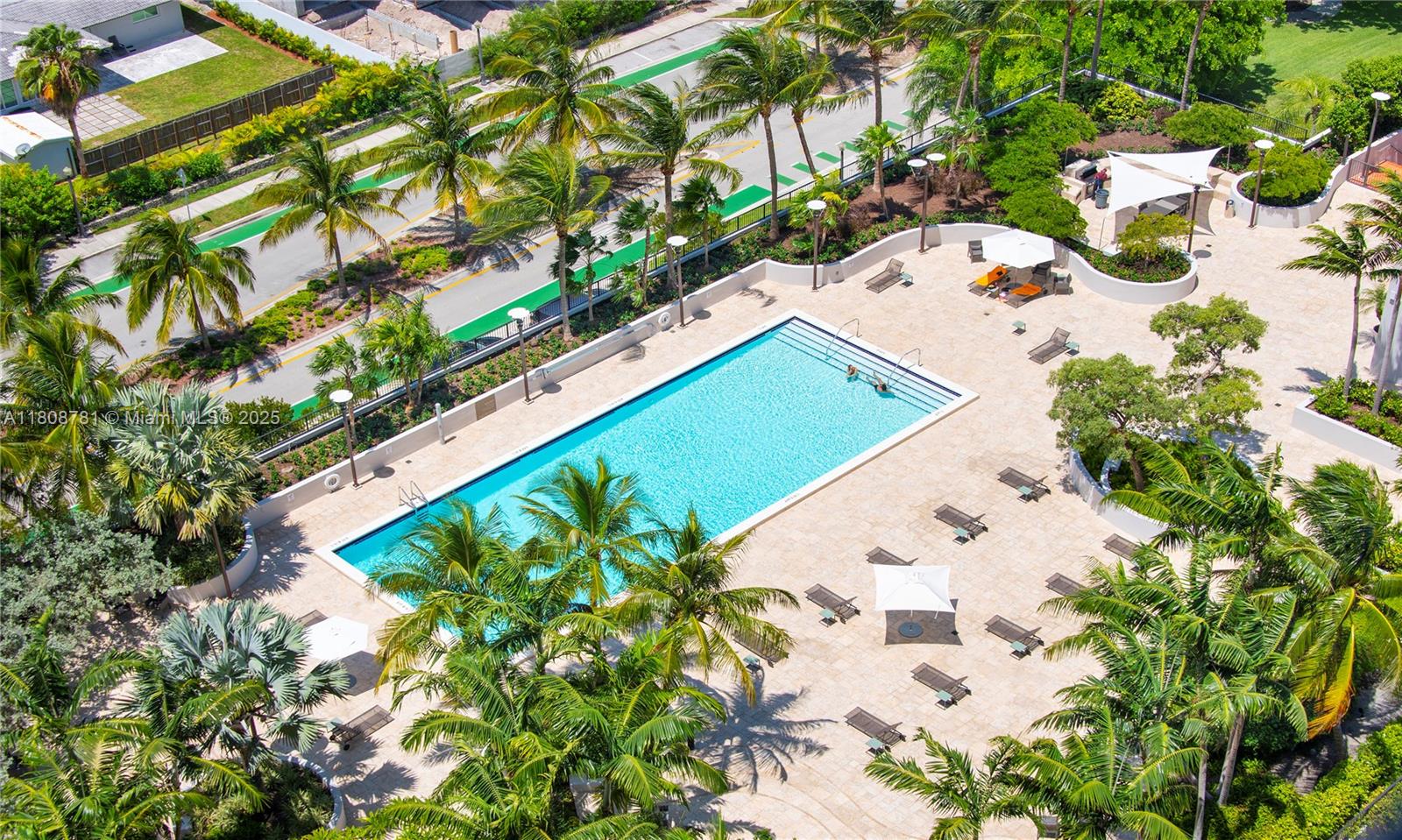 1000 Venetian Way 114