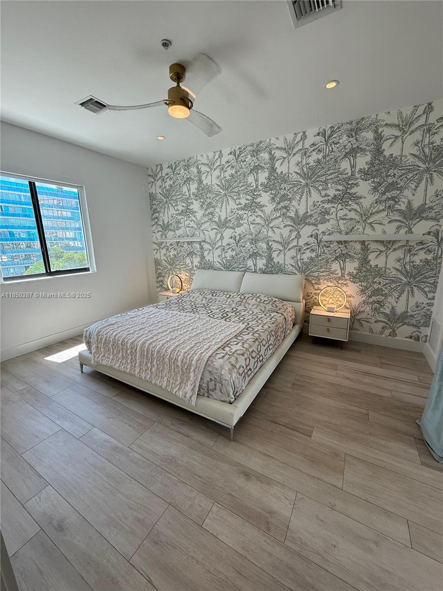 THE VILLAS AT BAY HARBOR - Residential