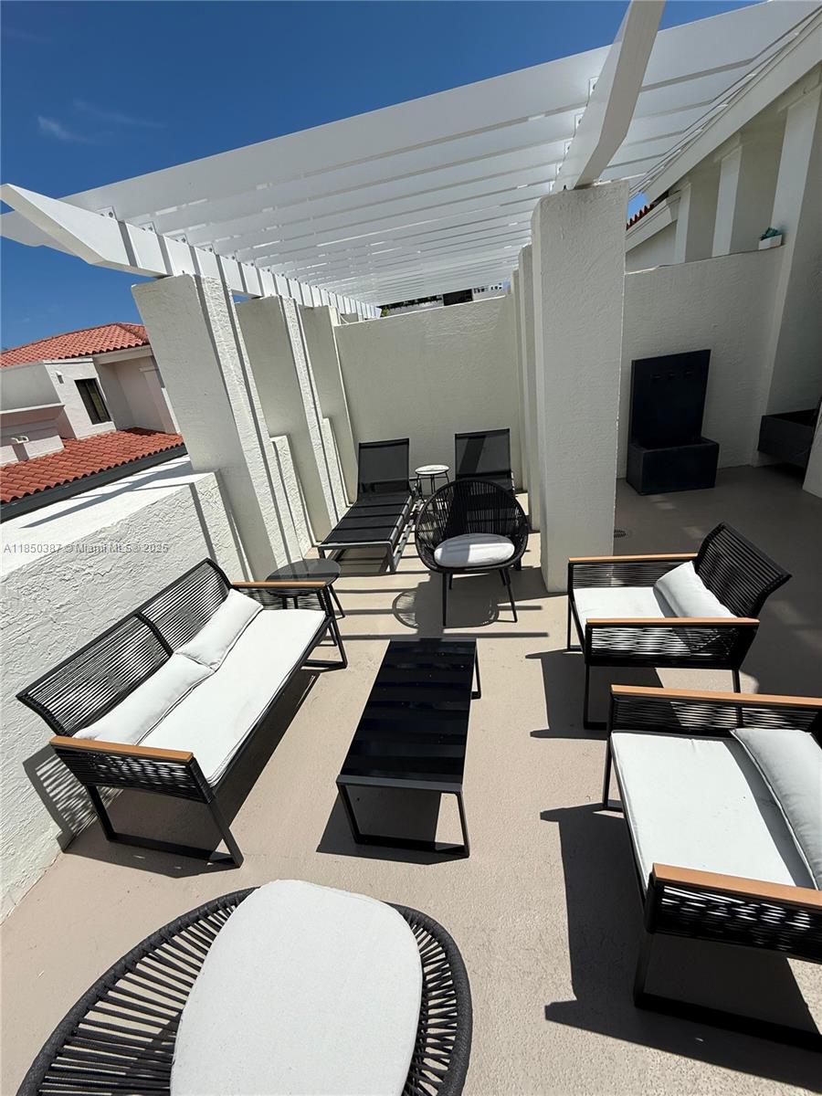 THE VILLAS AT BAY HARBOR - Residential