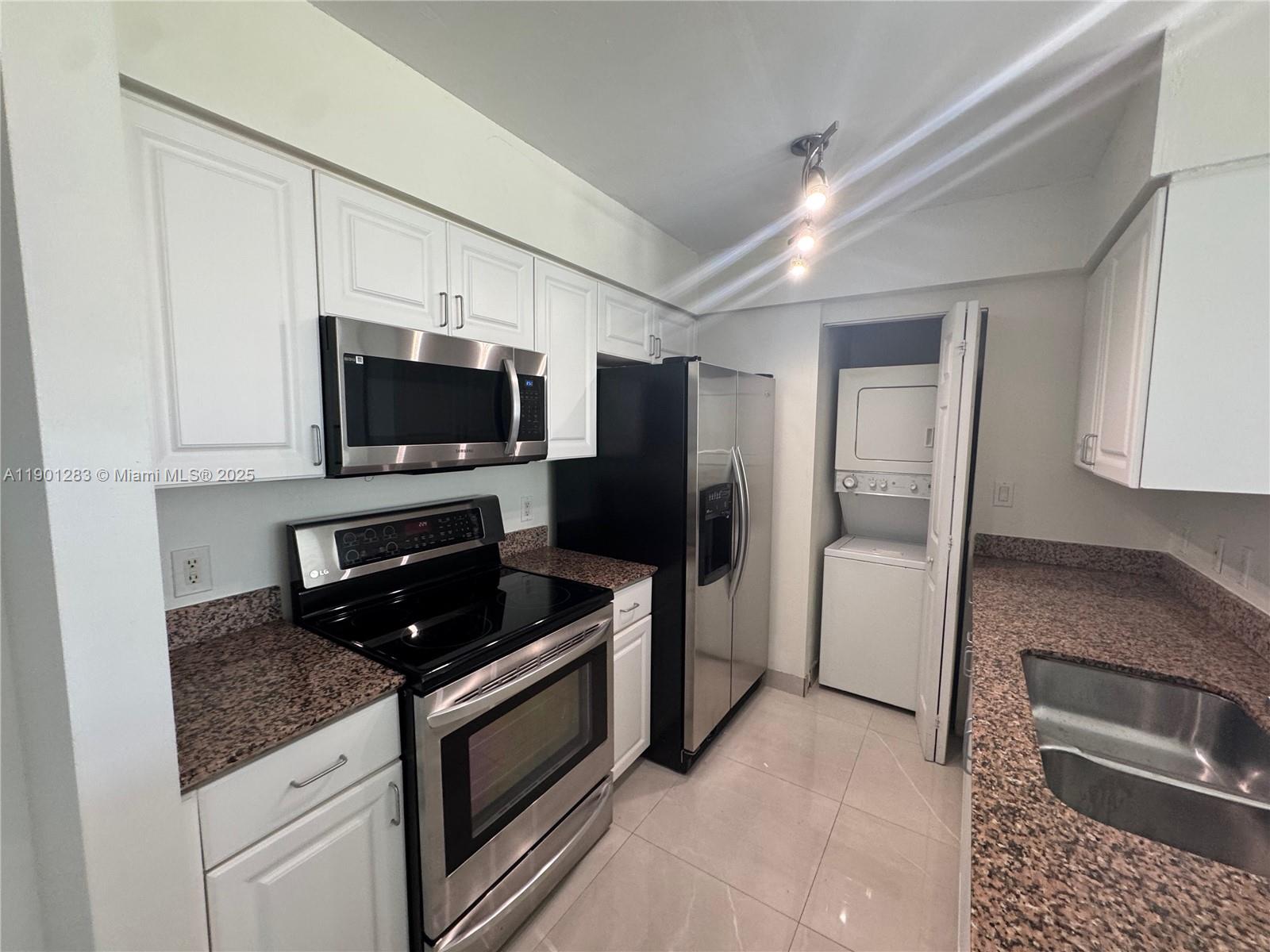 1250 S Miami Ave 1404