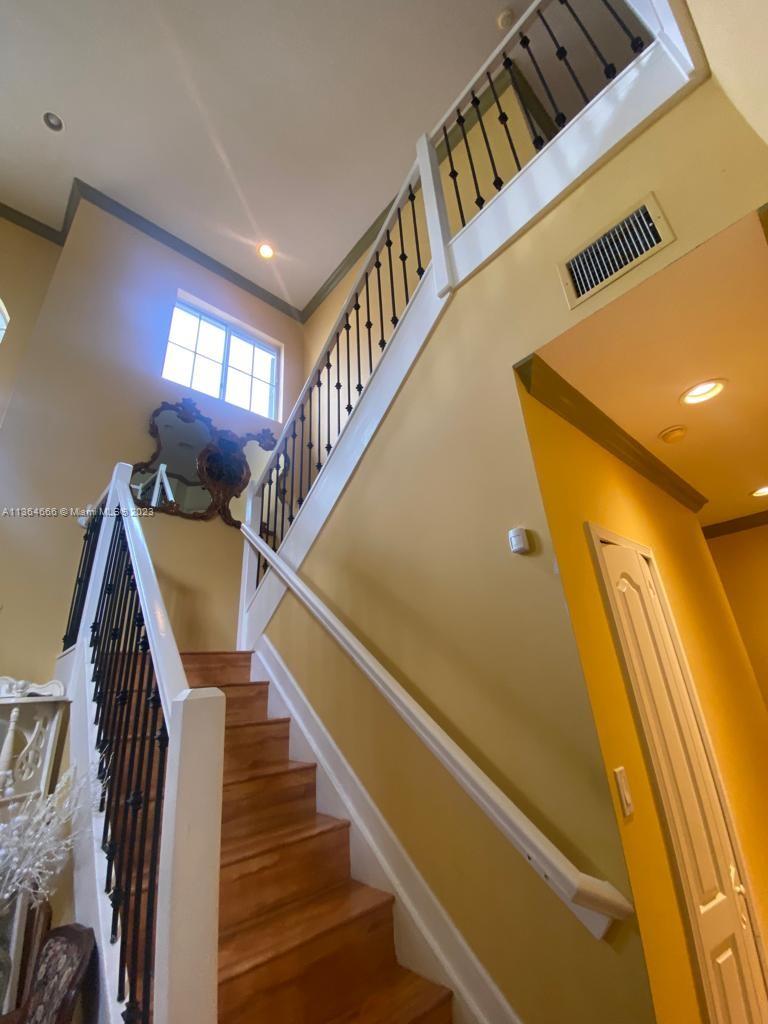 CRESTVIEW LAKES - Residential Lease