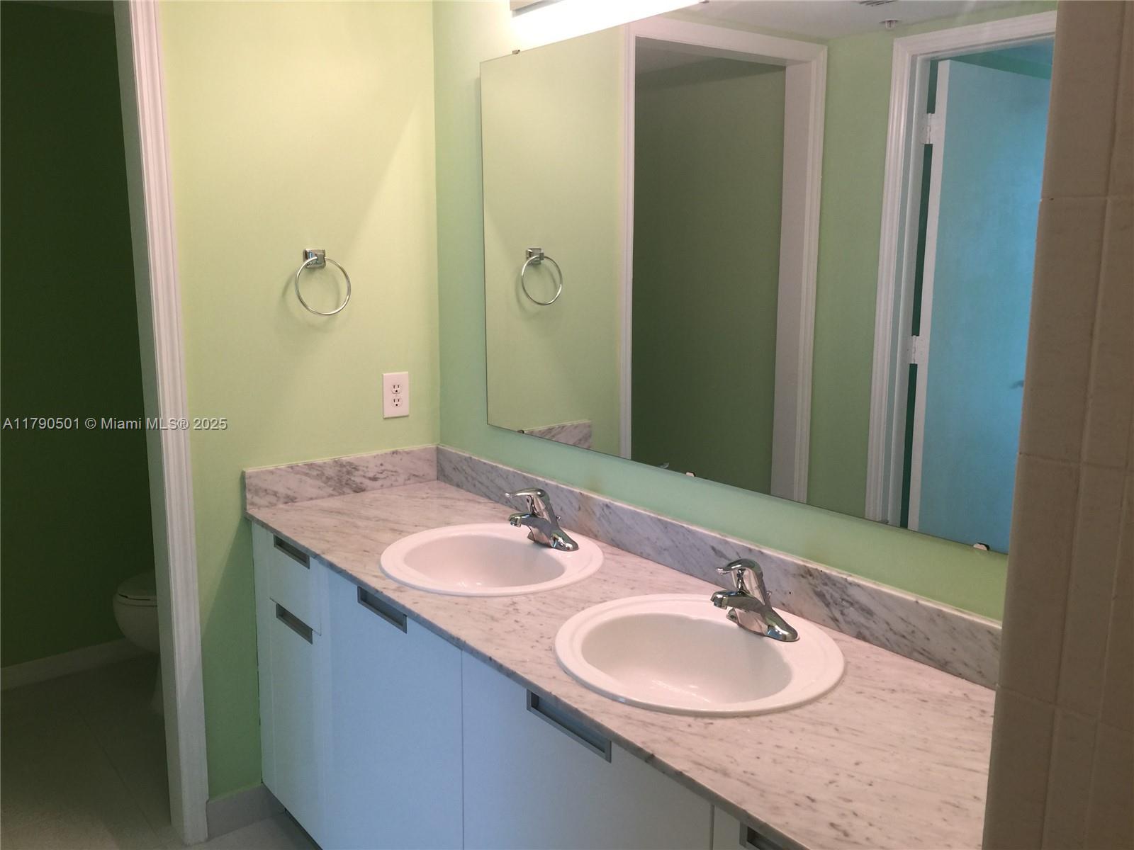 THE BRIDGEWATER CONDO - Residential