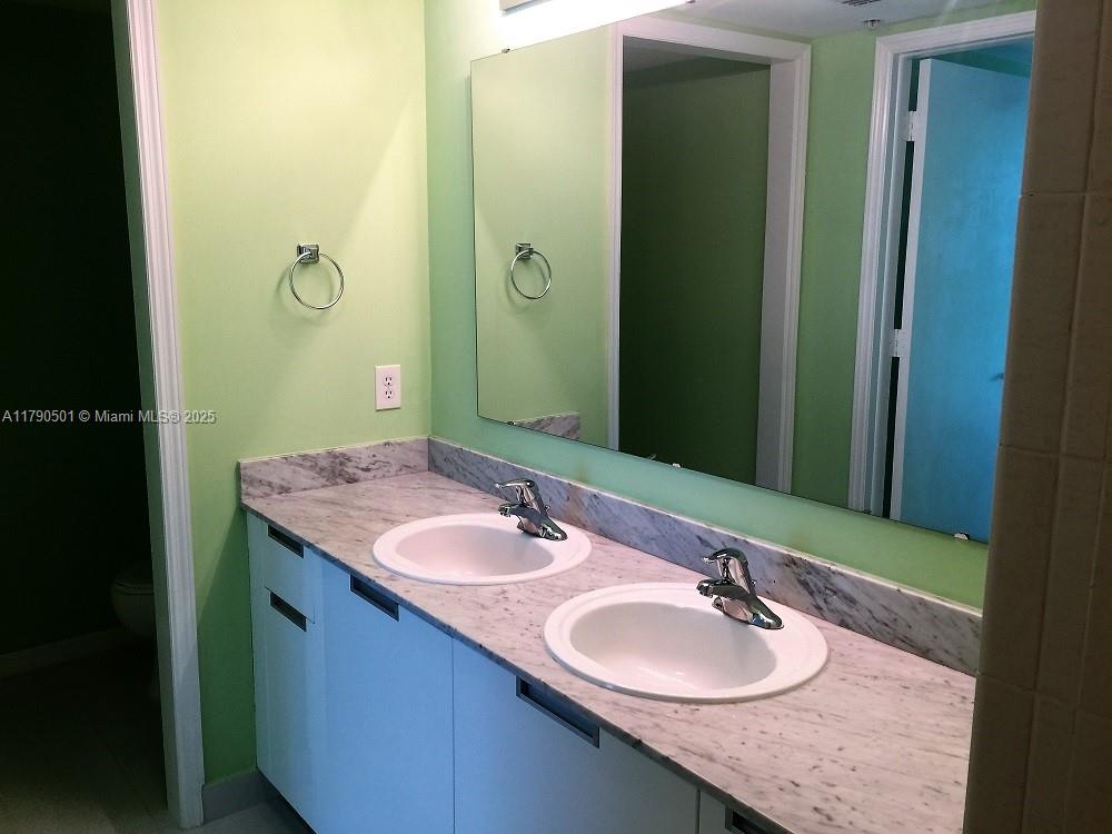 THE BRIDGEWATER CONDO - Residential