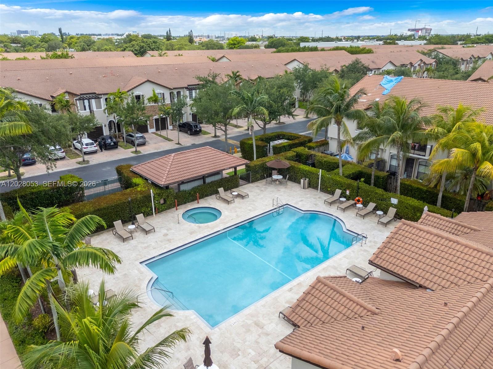 BEACON AT DORAL - Residential