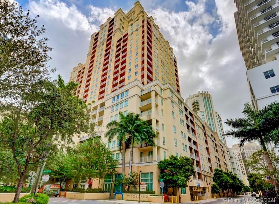 TOSCANO CONDO - Residential