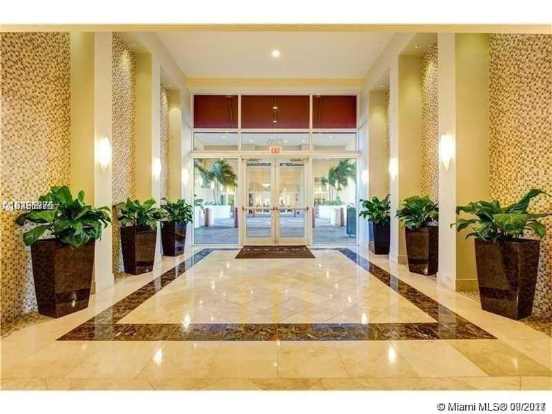 TOSCANO CONDO - Residential