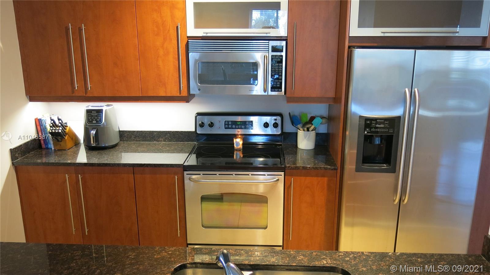TOSCANO CONDO - Residential