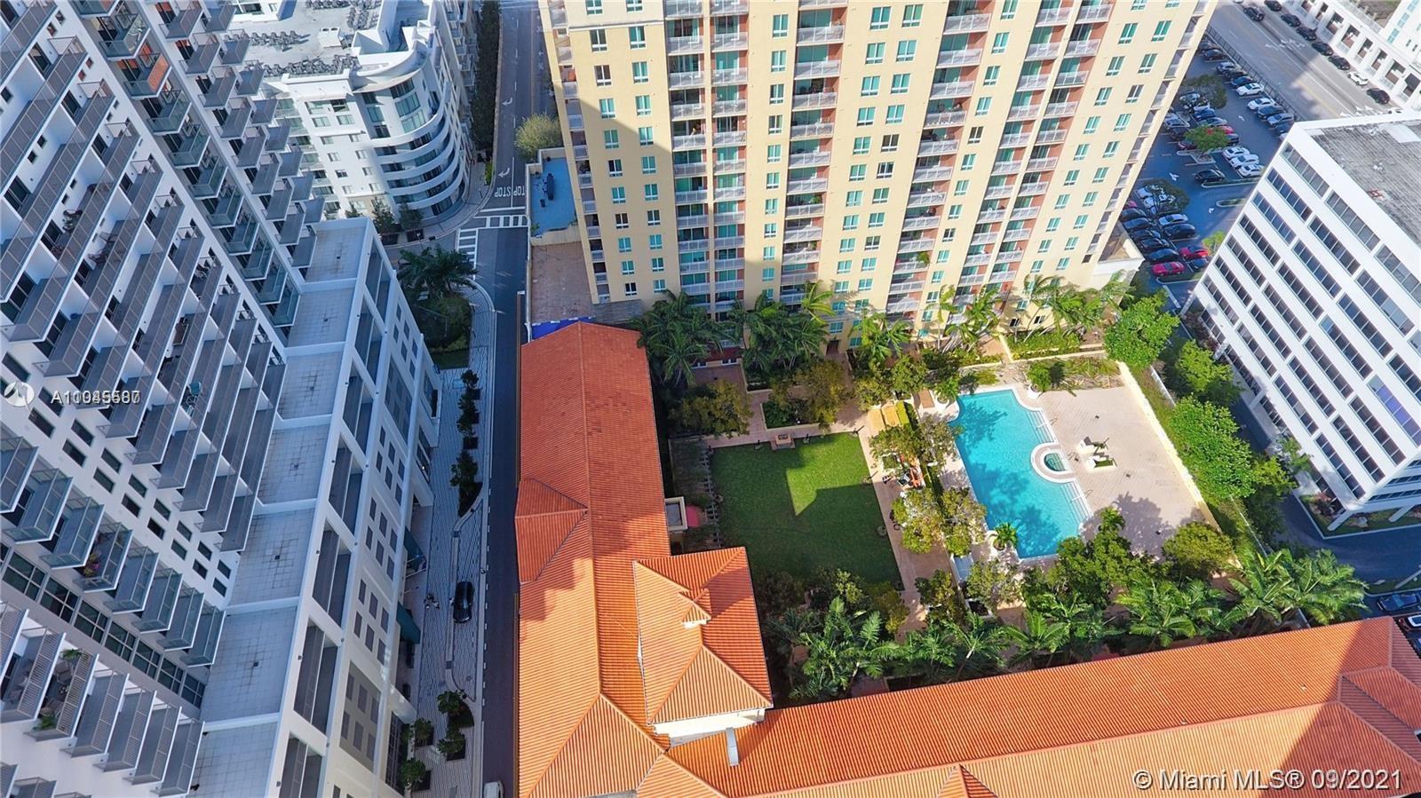 TOSCANO CONDO - Residential