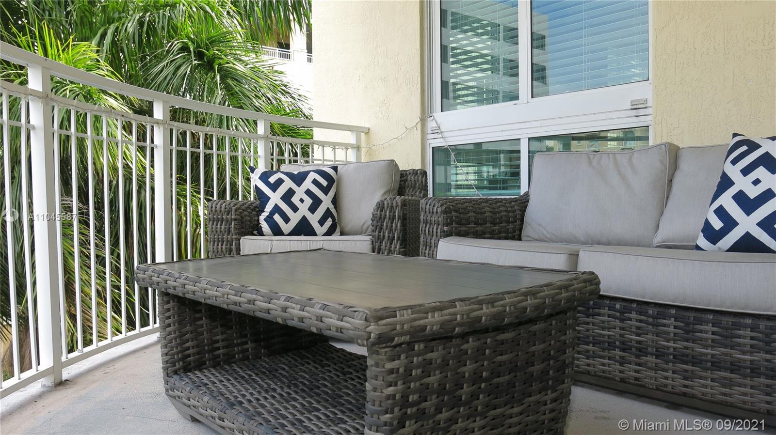 TOSCANO CONDO - Residential