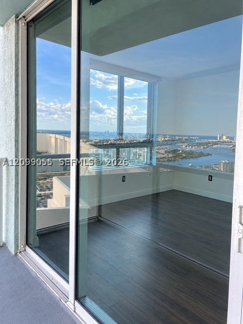 1900 N Bayshore Dr 4203