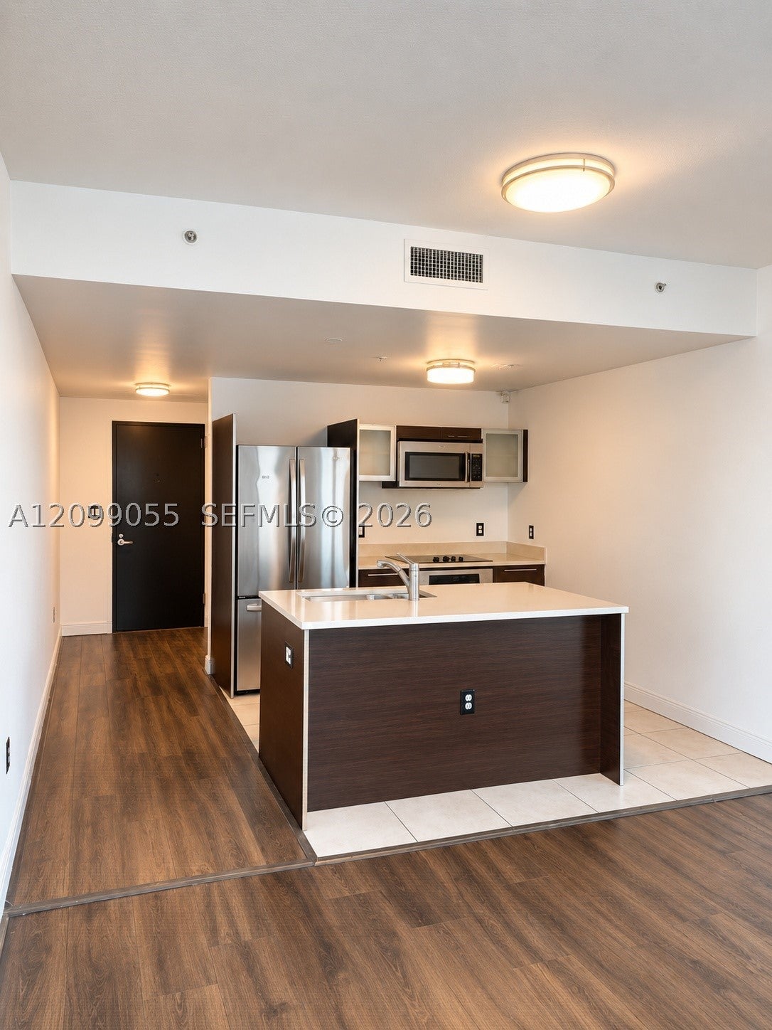 1900 N Bayshore Dr 4203
