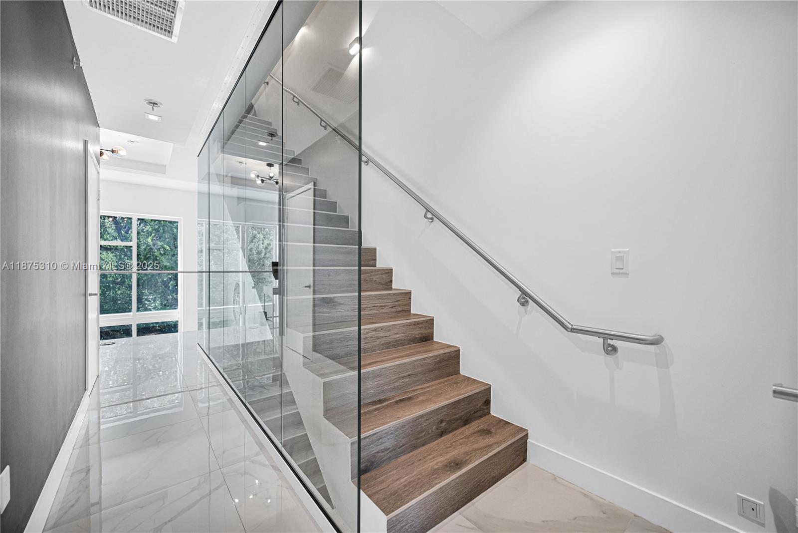 ONE BAY CONDO - Residential