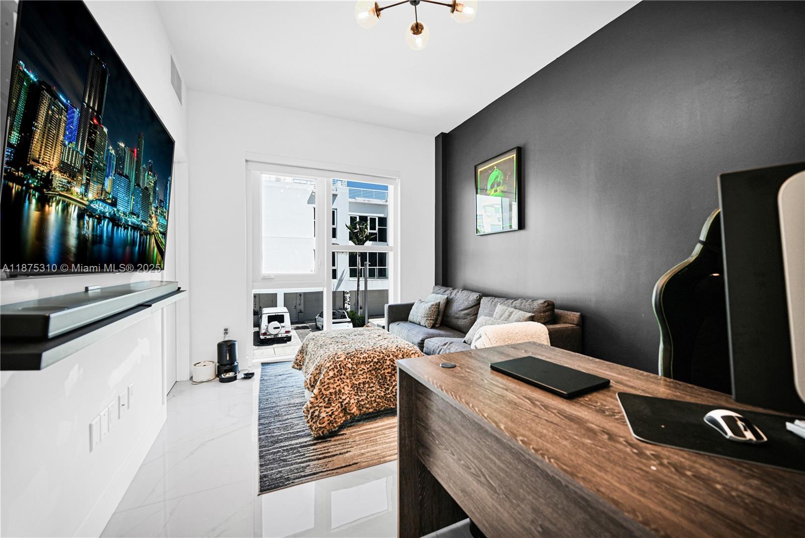 ONE BAY CONDO - Residential