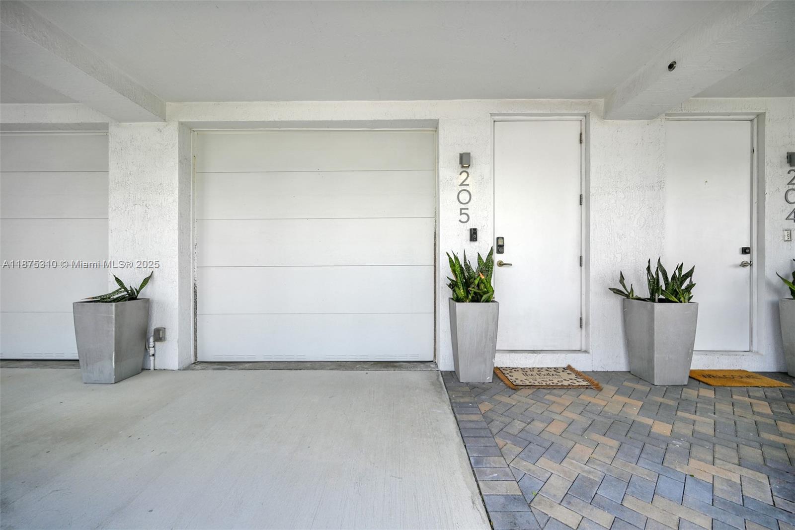 ONE BAY CONDO - Residential