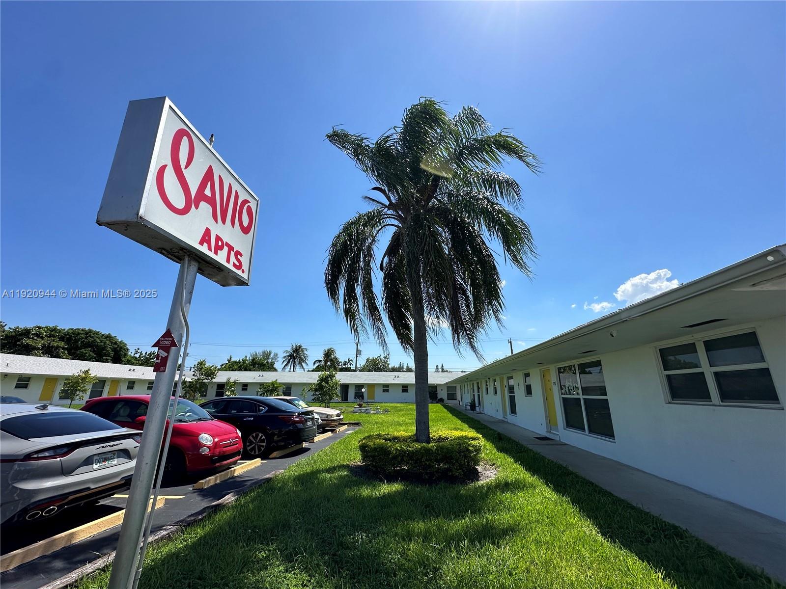 HOLLYWOOD LITTLE RANCHES - Residential Lease