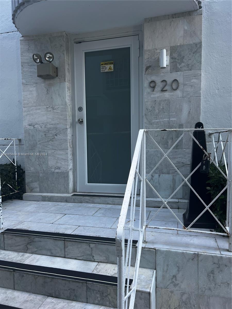 Property for Sale at 920 Jefferson Ave 3, Miami Beach, Miami-Dade County, Florida - Bedrooms: 1 
Bathrooms: 1  - $245,000
