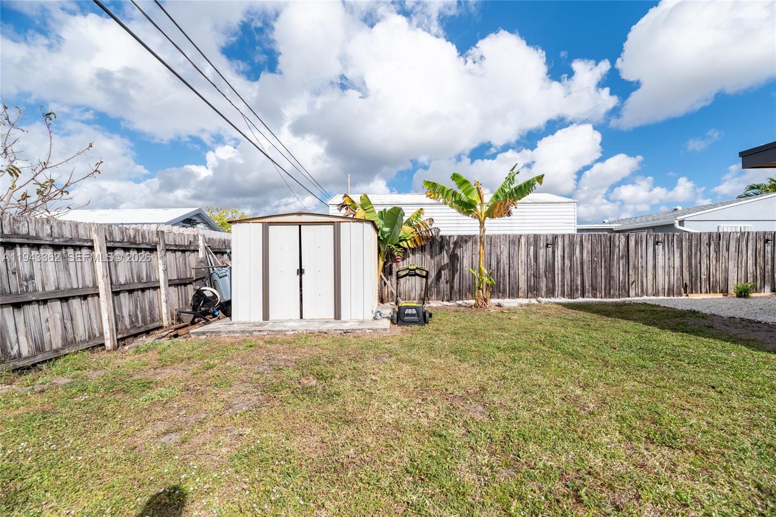 BROADVIEW PARK - Residential