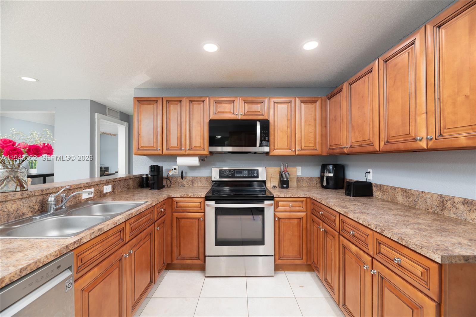 BROADVIEW PARK - Residential