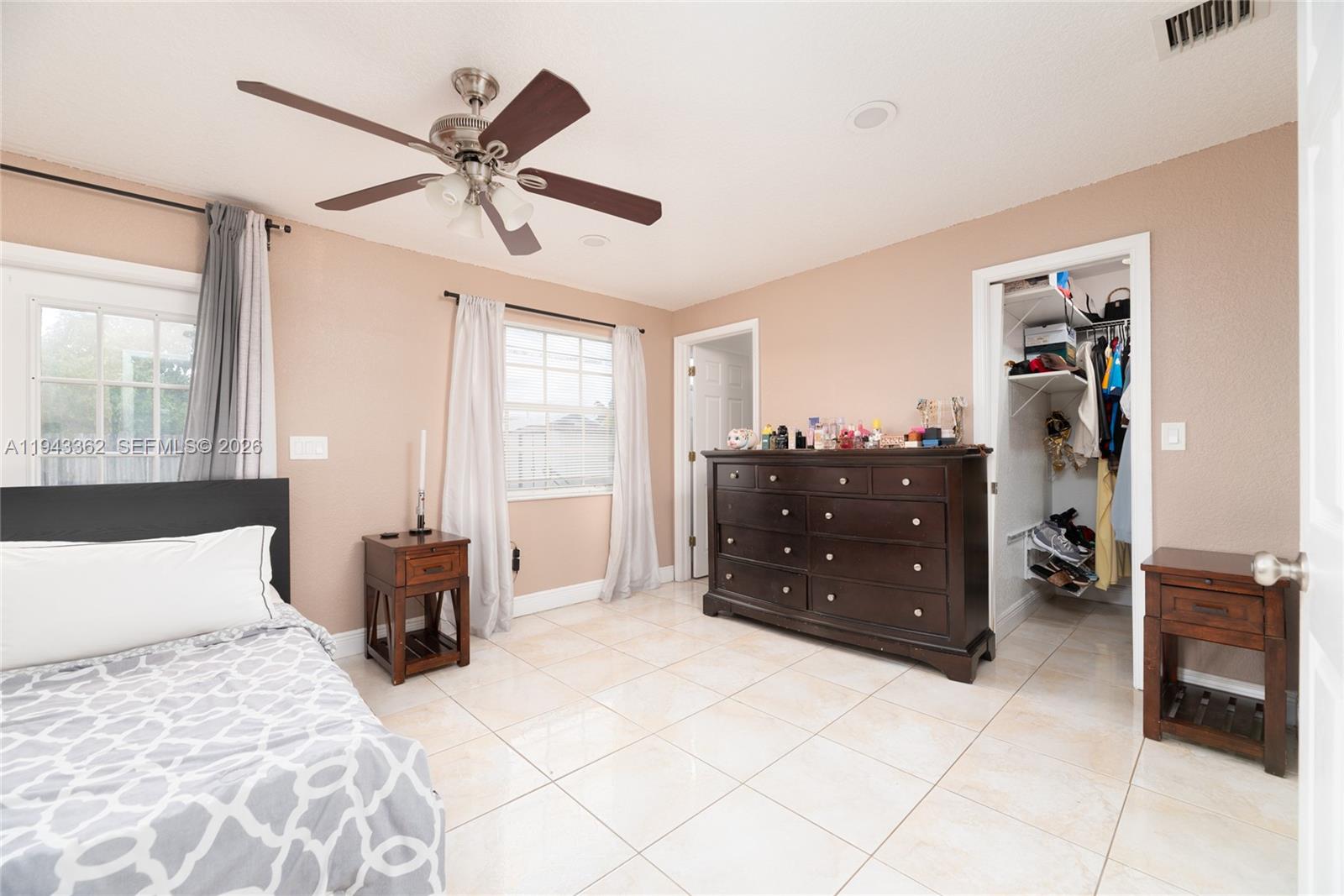 BROADVIEW PARK - Residential