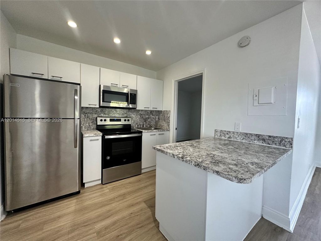 Photo of 1413 N Dixie Hwy #4, Fort Lauderdale, FL 33304 (MLS # A12014515)