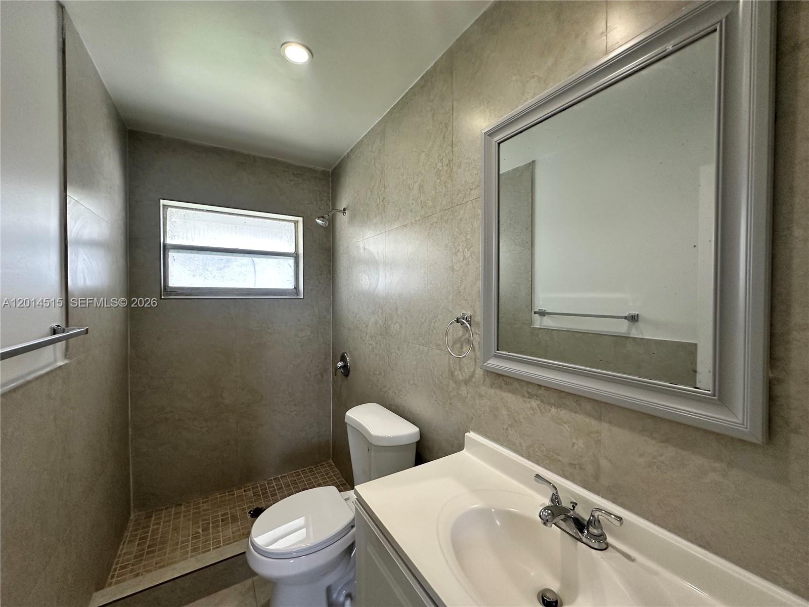 LAUDERDALE GARDENS - Residential Lease