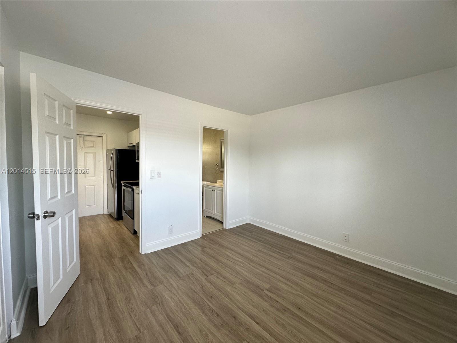 LAUDERDALE GARDENS - Residential Lease