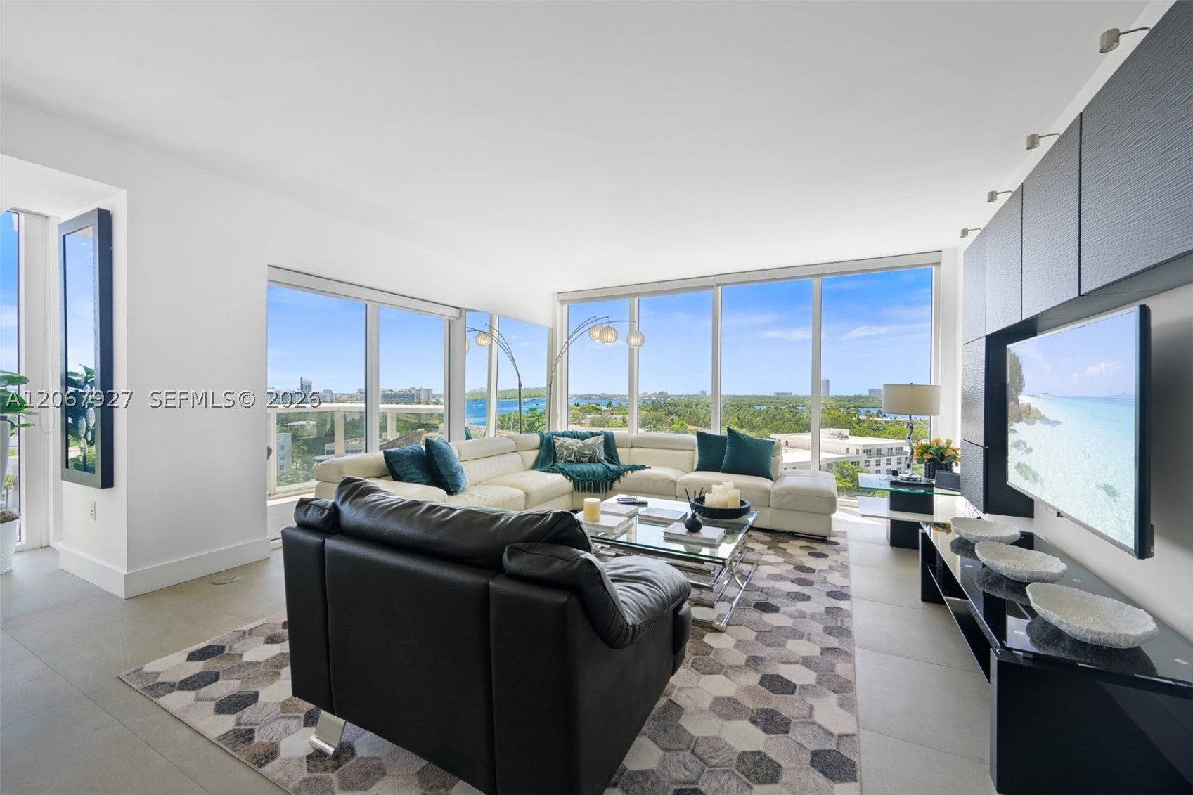 10275 Collins Ave 722
