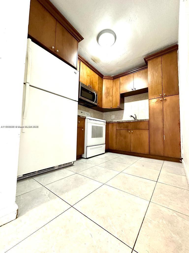 LAUDERDALE NORTH PARK SEC - Residential Lease