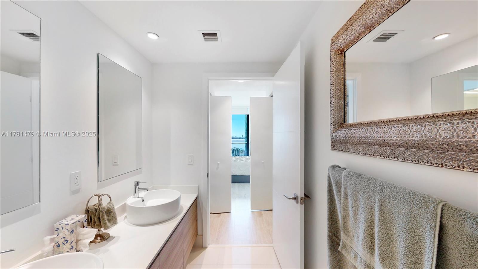 3401 MIDTOWN CONDO - Residential